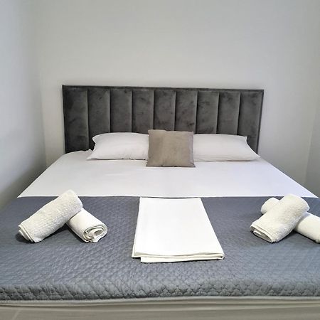 Rooms Vitoria On Joakim Square 波雷奇 外观 照片