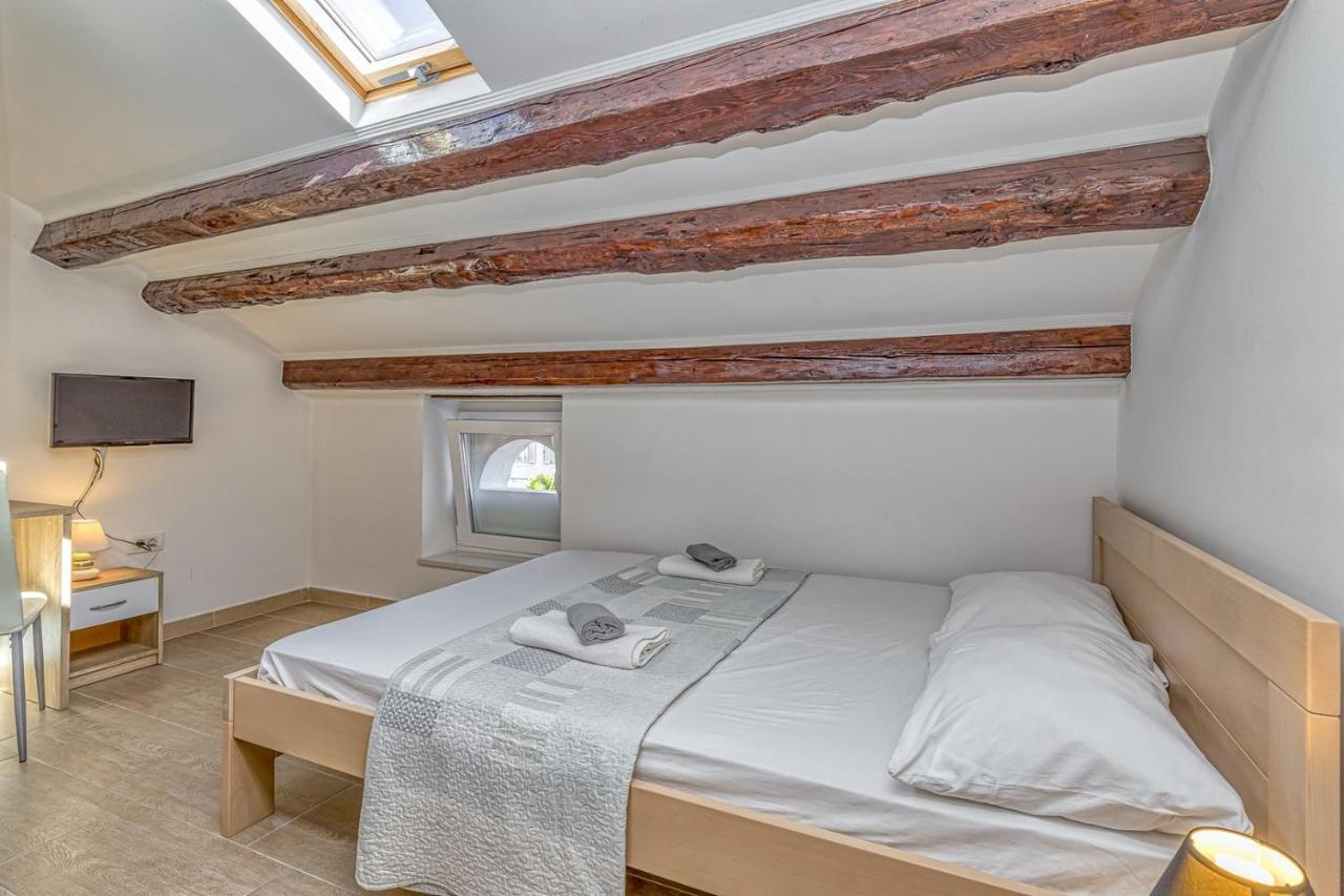 Rooms Vitoria On Joakim Square 波雷奇 外观 照片