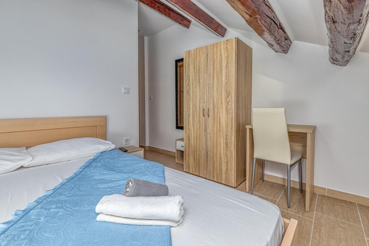Rooms Vitoria On Joakim Square 波雷奇 外观 照片