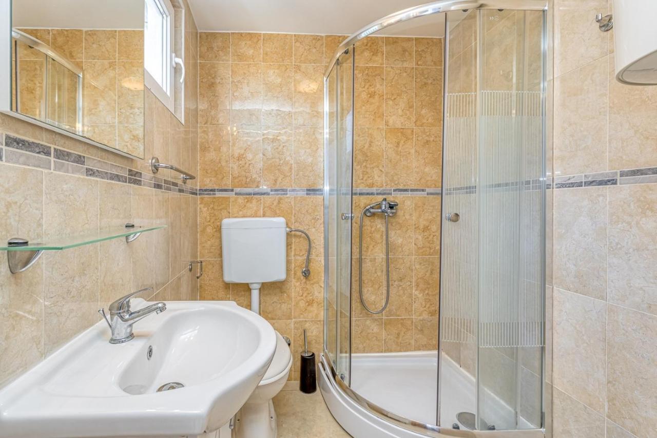 Rooms Vitoria On Joakim Square 波雷奇 外观 照片