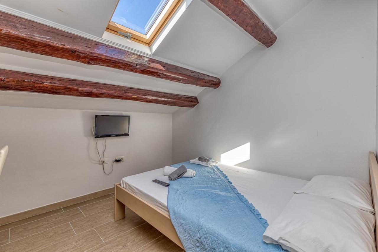 Rooms Vitoria On Joakim Square 波雷奇 外观 照片